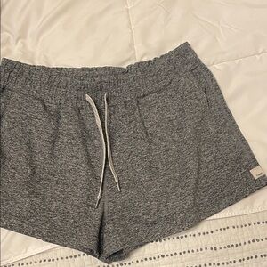 Vuori women halo performance shorts, medium